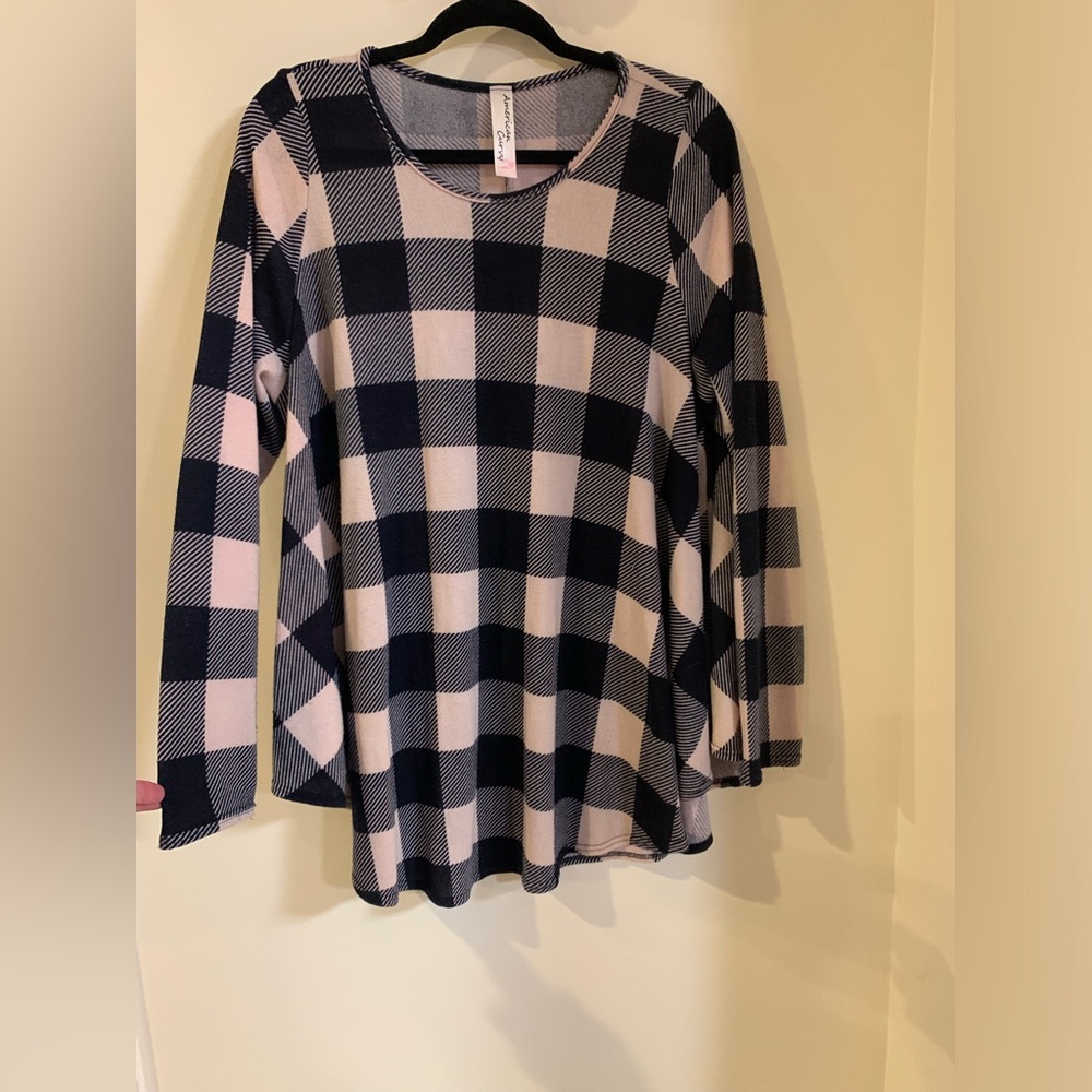 American Curvy black taupe checked sweater. 2x